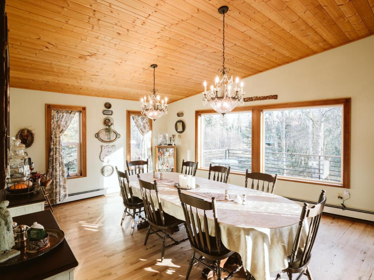 Maria'S Creekside B&B Анкъридж Екстериор снимка